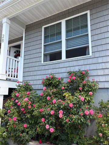 28 Sagamore Road, Island Park, NY 11558