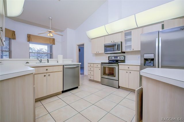 5 Strawood Point, Homosassa, FL 34446