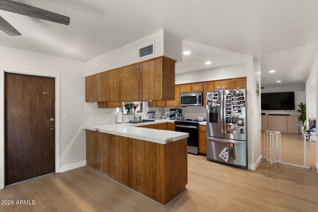 2208 E CONTESSA Circle, Mesa, AZ 85213