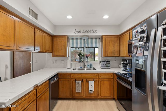 2208 E CONTESSA Circle, Mesa, AZ 85213