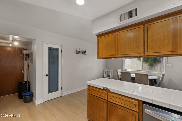 2208 E CONTESSA Circle, Mesa, AZ 85213