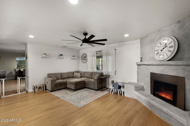 2208 E CONTESSA Circle, Mesa, AZ 85213