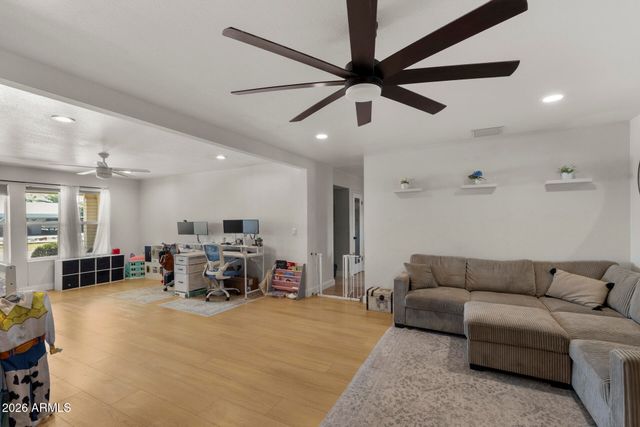 2208 E CONTESSA Circle, Mesa, AZ 85213