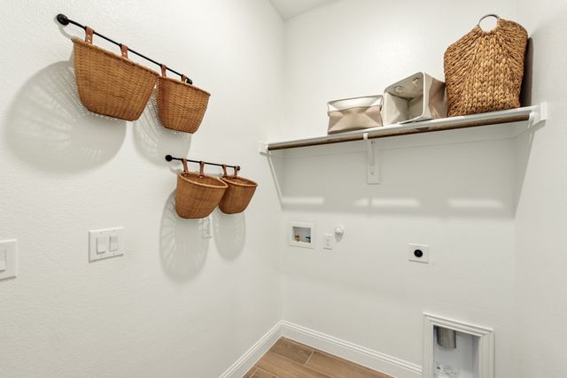 805 Twin Pine Court, Anna, TX 75409