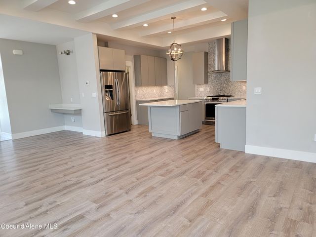 3294 W GIOVANNI LN, Hayden, ID 83835