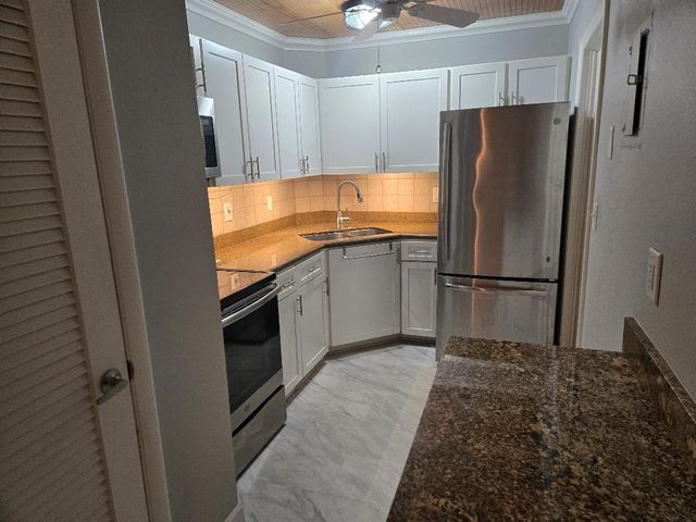 669 W Oakland Park Blvd 104-B, Wilton Manors, FL 33311