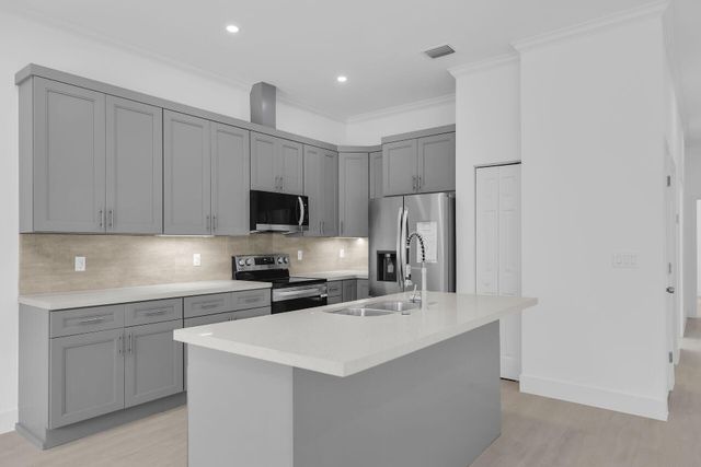 14 Tarpon Avenue, Key Largo, FL 33037