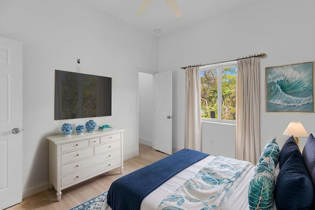 14 Tarpon Avenue, Key Largo, FL 33037