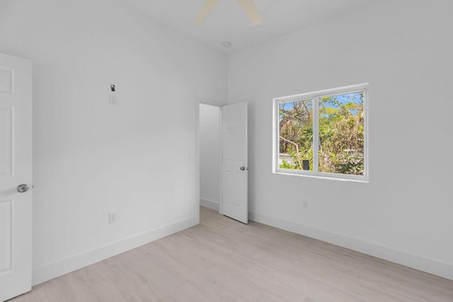 14 Tarpon Avenue, Key Largo, FL 33037