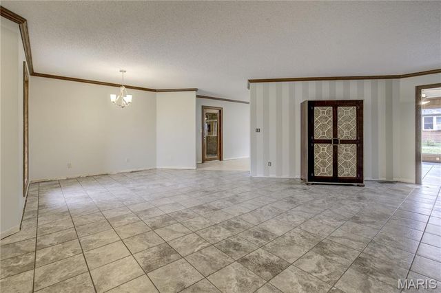 202 N Brushwick Avenue, Sikeston, MO 63801