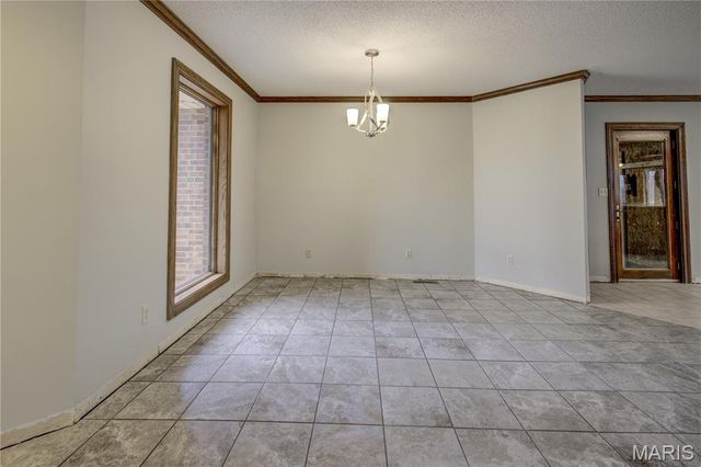 202 N Brushwick Avenue, Sikeston, MO 63801