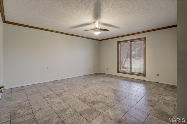 202 N Brushwick Avenue, Sikeston, MO 63801