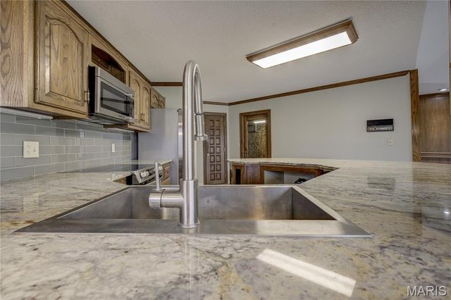 202 N Brushwick Avenue, Sikeston, MO 63801