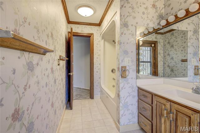 202 N Brushwick Avenue, Sikeston, MO 63801