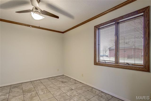 202 N Brushwick Avenue, Sikeston, MO 63801