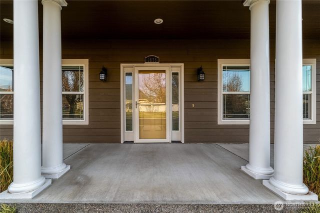 1676 Greenbriar Drive, Walla Walla, WA 99362