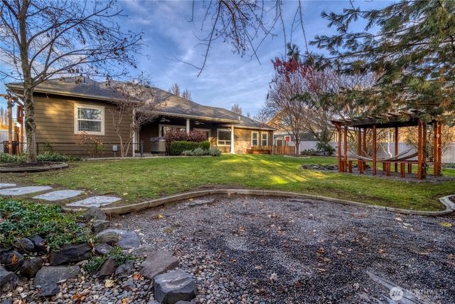 1676 Greenbriar Drive, Walla Walla, WA 99362