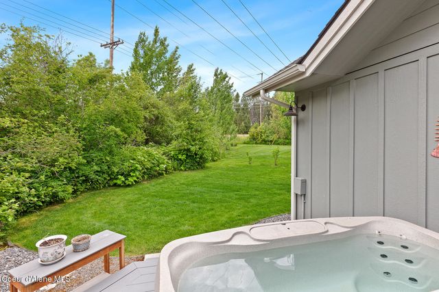 123 Hanson CT, Dover, ID 83825