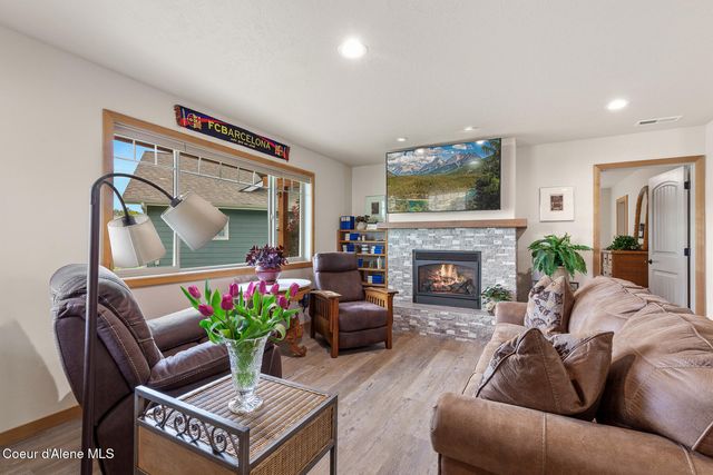 123 Hanson CT, Dover, ID 83825