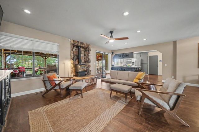 2274 Partridge Dr, Valley Springs, CA 95252