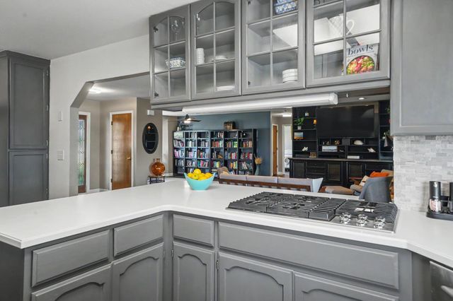 2274 Partridge Dr, Valley Springs, CA 95252