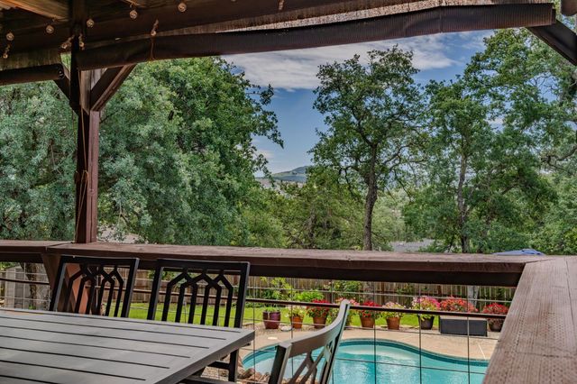 2274 Partridge Dr, Valley Springs, CA 95252