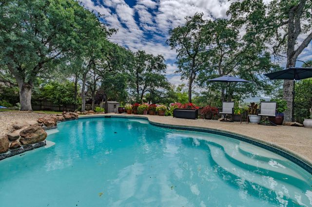 2274 Partridge Dr, Valley Springs, CA 95252