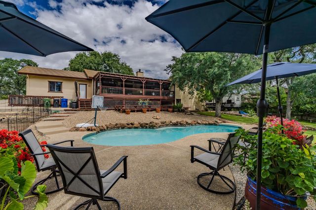 2274 Partridge Dr, Valley Springs, CA 95252