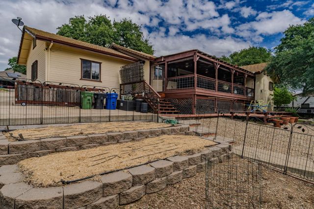 2274 Partridge Dr, Valley Springs, CA 95252