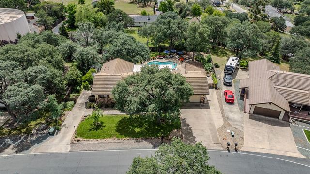 2274 Partridge Dr, Valley Springs, CA 95252