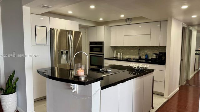 2780 NE 183rd Street 1607, Aventura, FL 33160