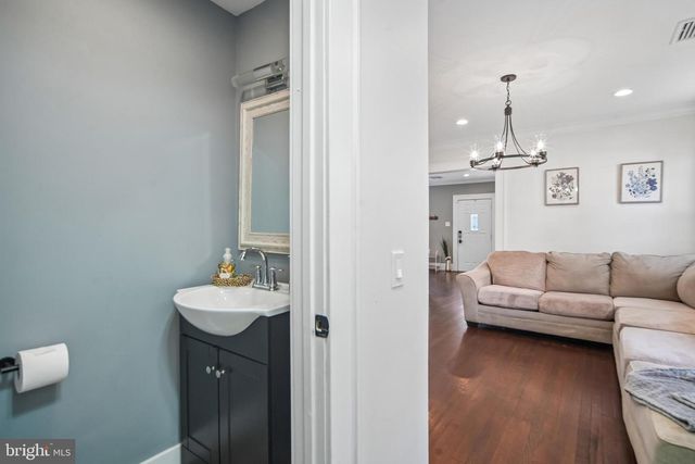 45 BAYVIEW AVE, Newark, NJ 07112