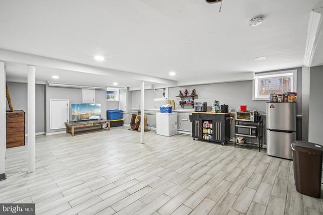 45 BAYVIEW AVE, Newark, NJ 07112