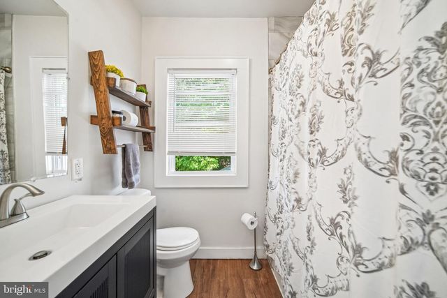 45 BAYVIEW AVE, Newark, NJ 07112