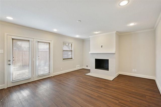 9015 Villa Park Circle, Dallas, TX 75225
