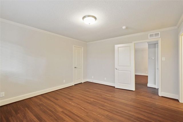 9015 Villa Park Circle, Dallas, TX 75225