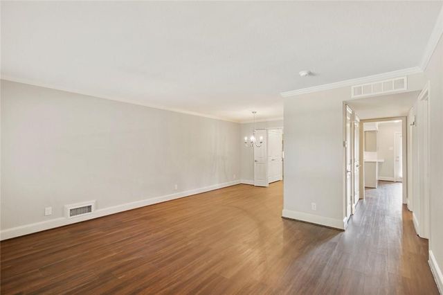 9015 Villa Park Circle, Dallas, TX 75225