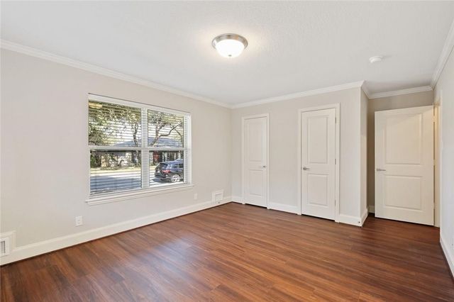 9015 Villa Park Circle, Dallas, TX 75225
