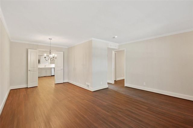 9015 Villa Park Circle, Dallas, TX 75225