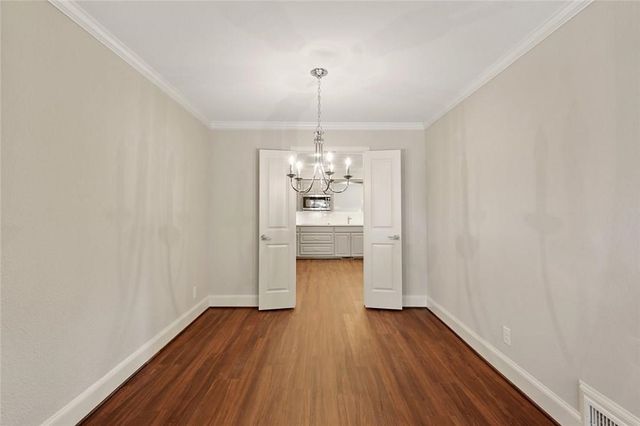 9015 Villa Park Circle, Dallas, TX 75225