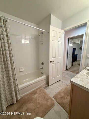 13715 RICHMOND PARK Drive N 201, Jacksonville, FL 32224