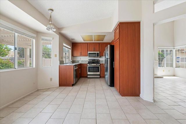 962 Oakland Hills Drive, Banning, CA 92220