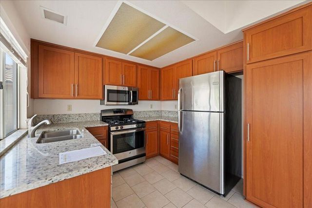 962 Oakland Hills Drive, Banning, CA 92220