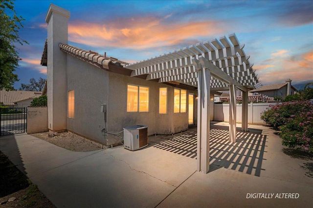 962 Oakland Hills Drive, Banning, CA 92220