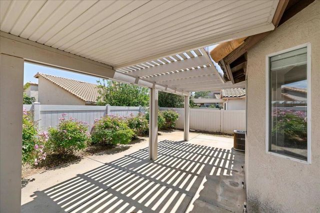 962 Oakland Hills Drive, Banning, CA 92220
