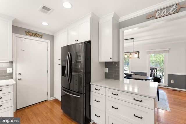 43305 WAYSIDE CIR, Ashburn, VA 20147