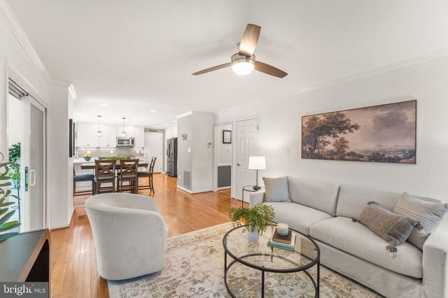 43305 WAYSIDE CIR, Ashburn, VA 20147