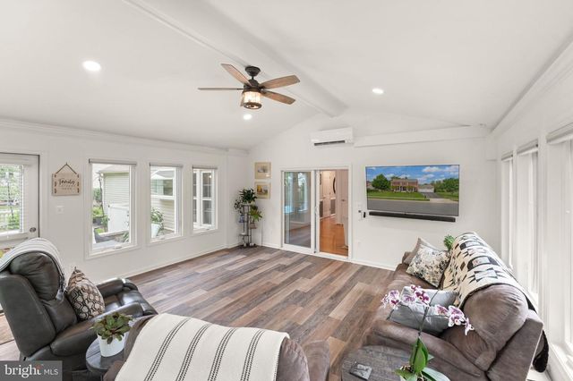 43305 WAYSIDE CIR, Ashburn, VA 20147
