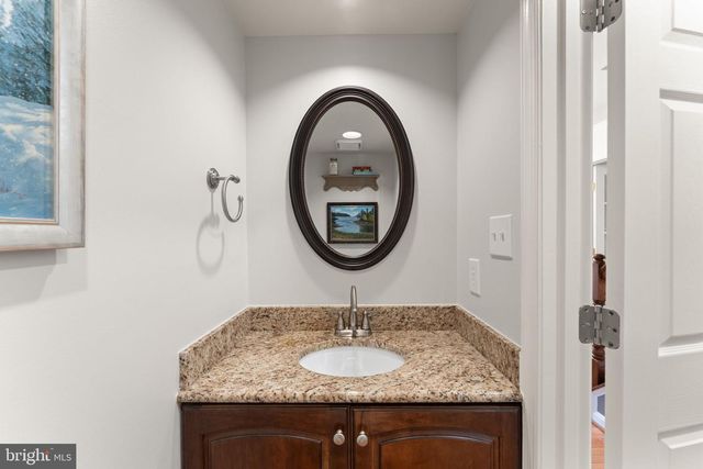 43305 WAYSIDE CIR, Ashburn, VA 20147