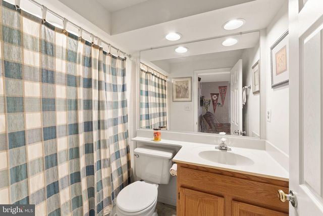 43305 WAYSIDE CIR, Ashburn, VA 20147